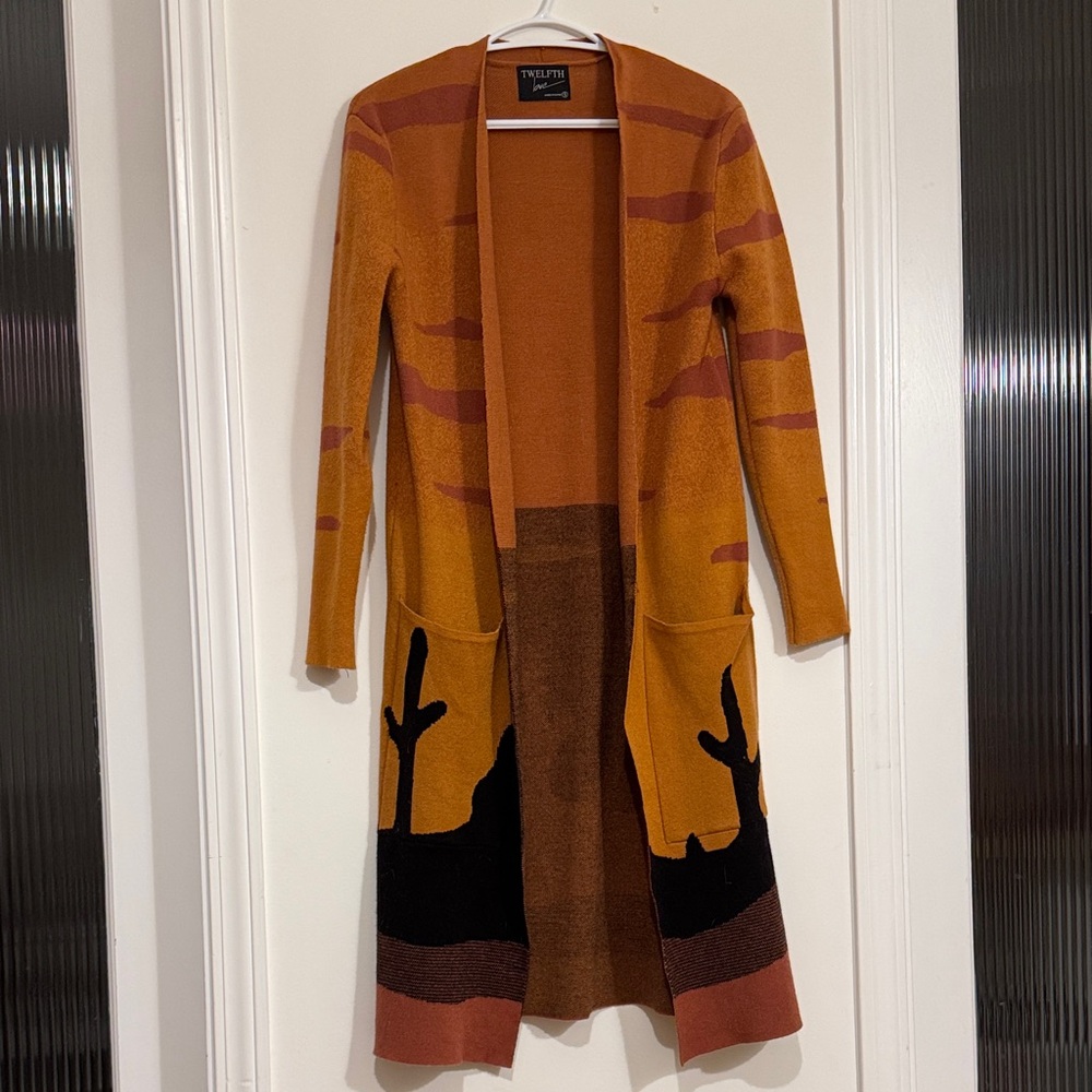 Long Cardigan with Desert Design